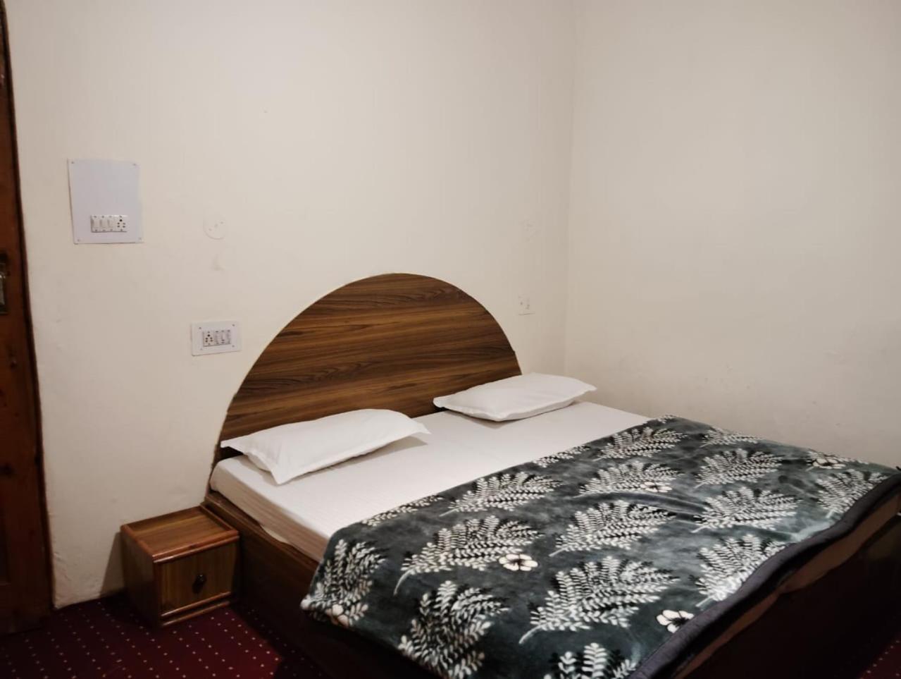 New Gulmarg Guest house *
